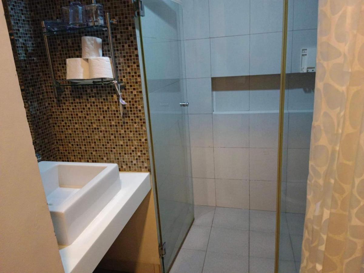Pico Beach Front Condo Nasugbu Extérieur photo